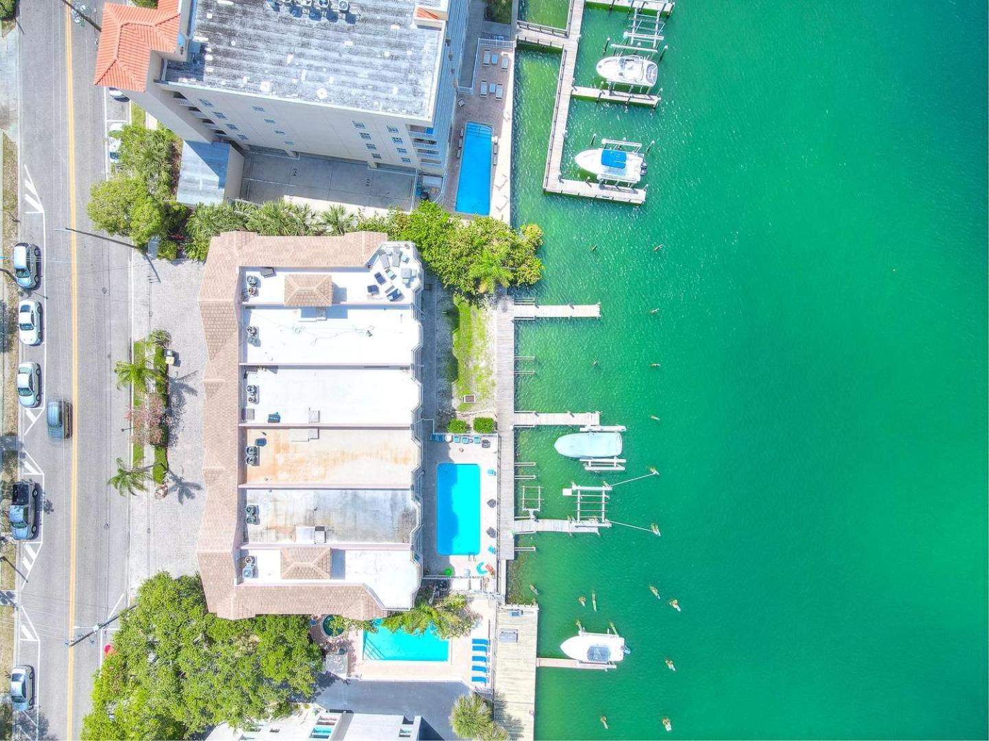 Bayway Luxury Waterfront Townhome & Pool شاطئ كليرووتر المظهر الخارجي الصورة
