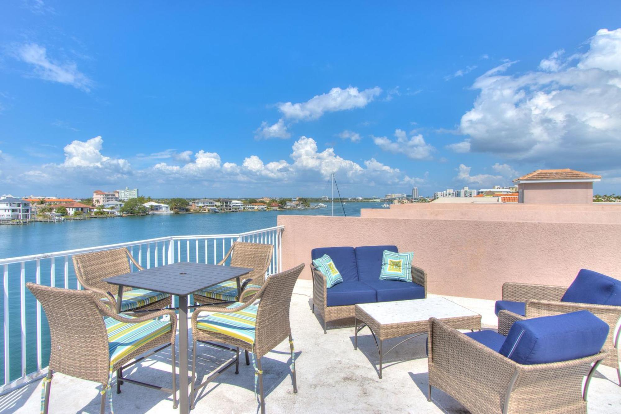 Bayway Luxury Waterfront Townhome & Pool شاطئ كليرووتر المظهر الخارجي الصورة