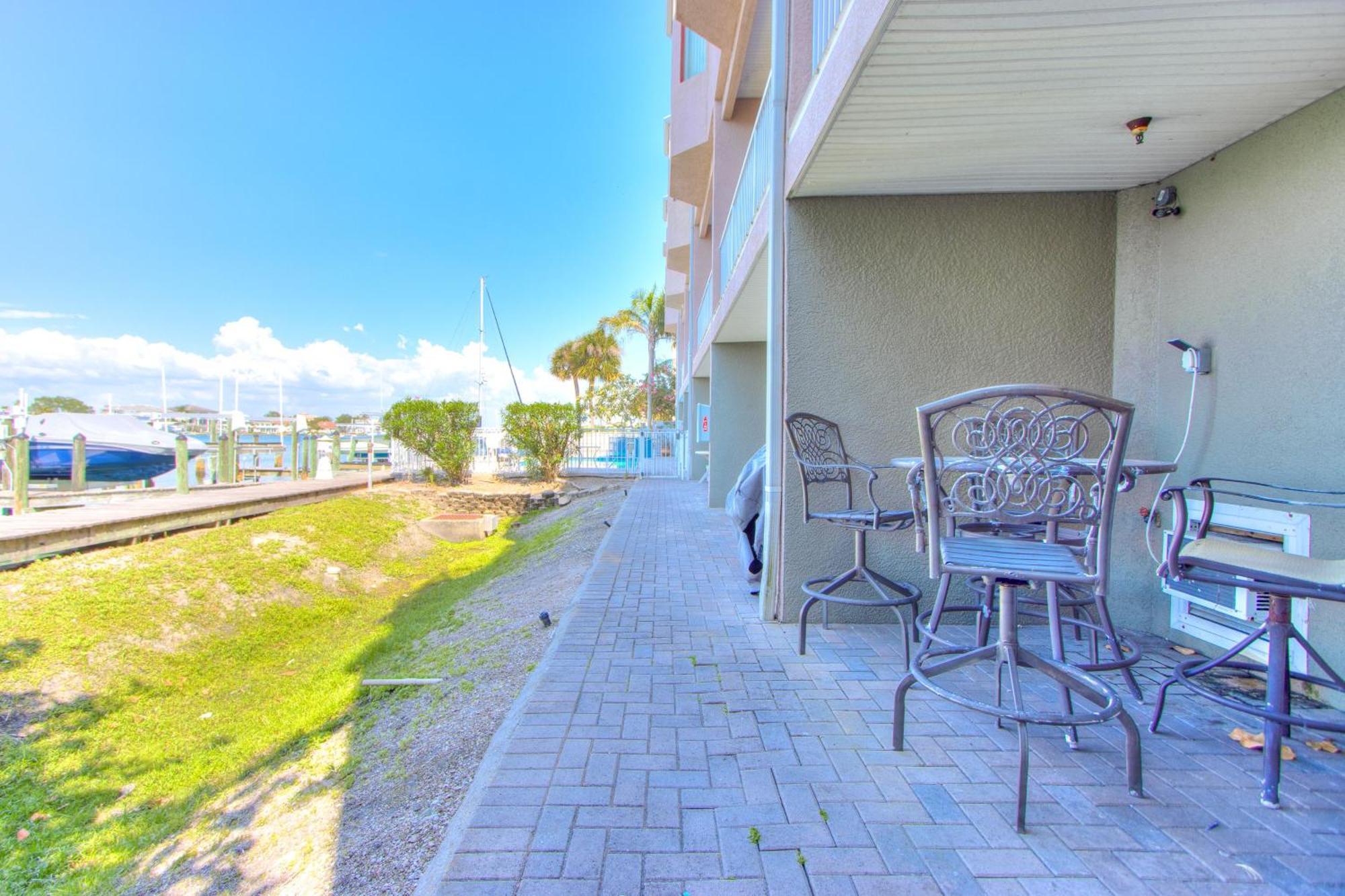 Bayway Luxury Waterfront Townhome & Pool شاطئ كليرووتر المظهر الخارجي الصورة