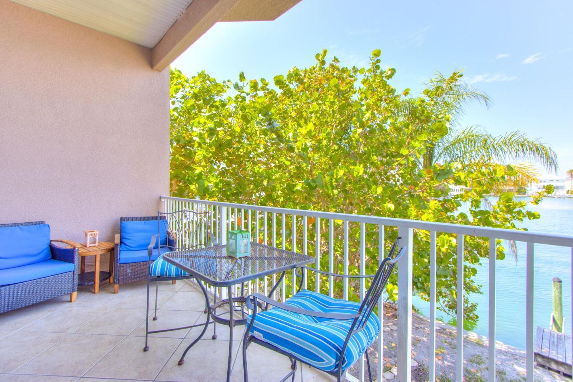 Bayway Luxury Waterfront Townhome & Pool شاطئ كليرووتر المظهر الخارجي الصورة