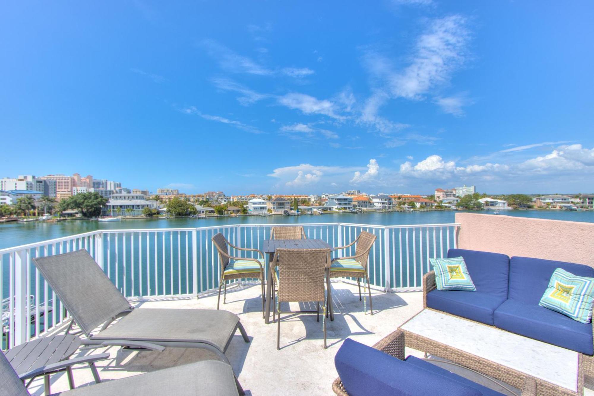Bayway Luxury Waterfront Townhome & Pool شاطئ كليرووتر المظهر الخارجي الصورة